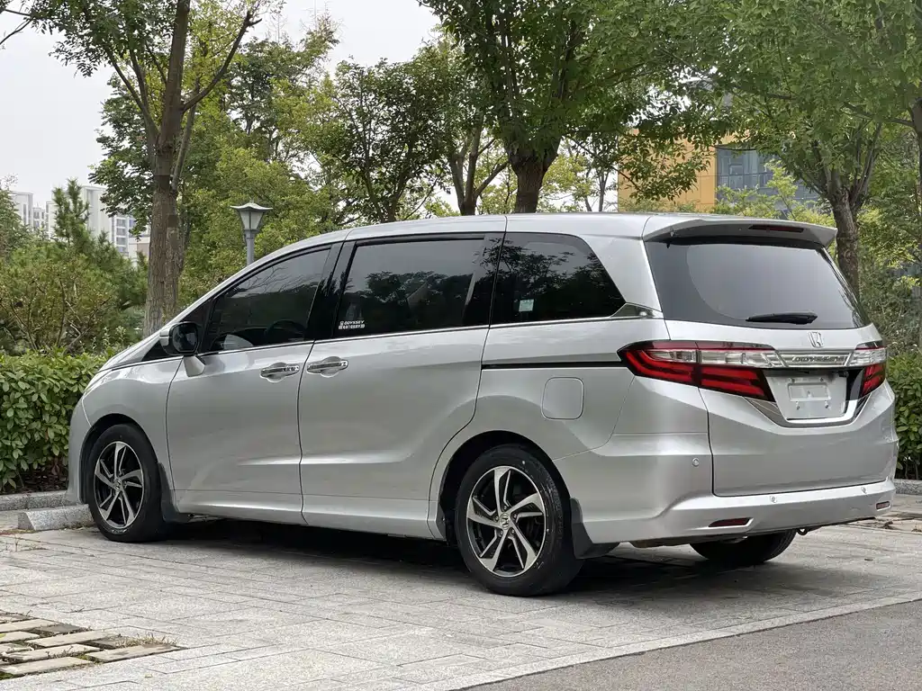 Honda Odyssey — миниатюра 7