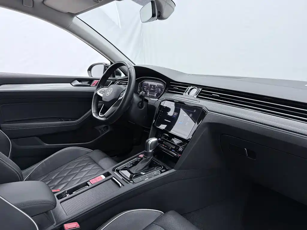 Volkswagen Magotan PHEV — миниатюра 9