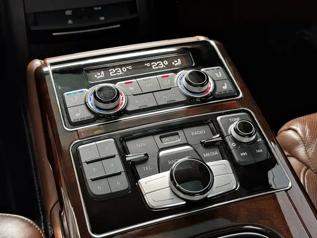 Audi A8 — миниатюра 23