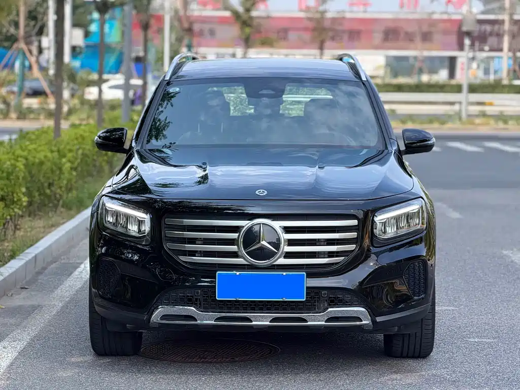 Mercedes-Benz GLB — миниатюра 2