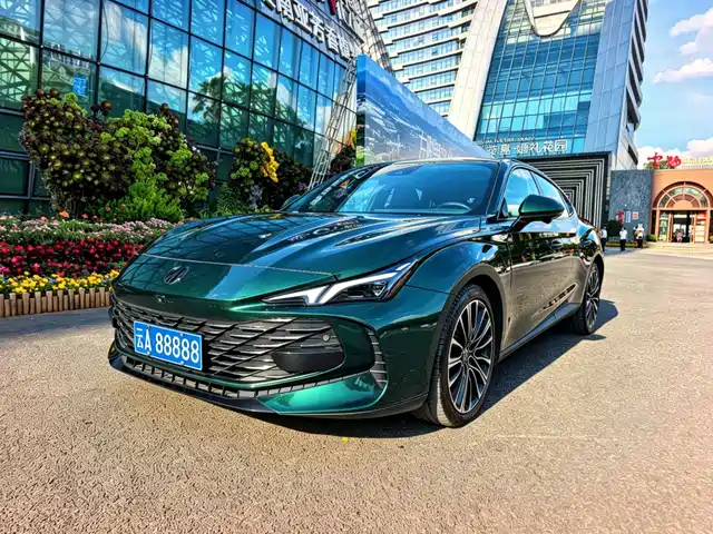 2023 MG MG7
