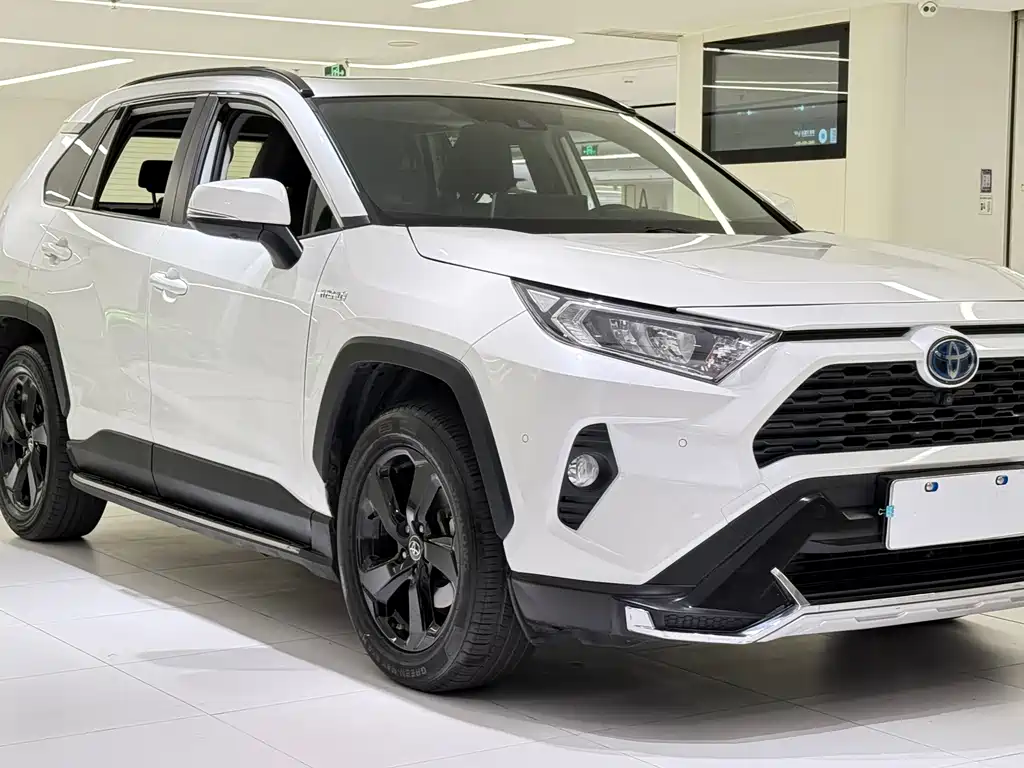 Toyota RAV4 2021