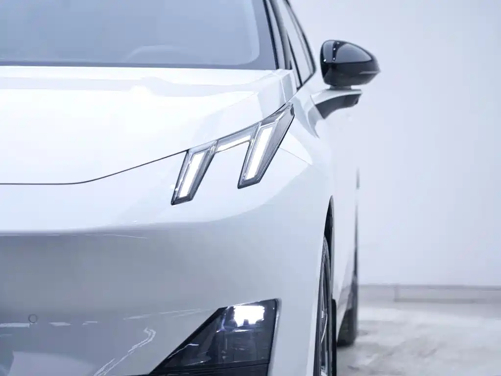 Lynk & Co Z20 — миниатюра 7
