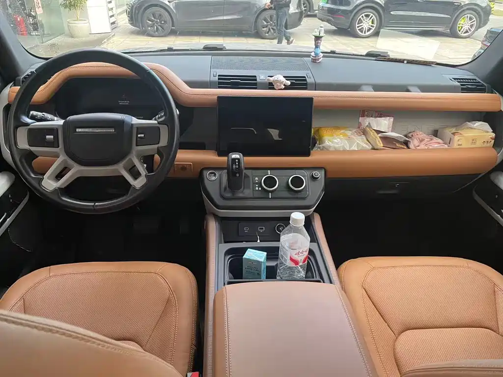 Land Rover Defender — миниатюра 4