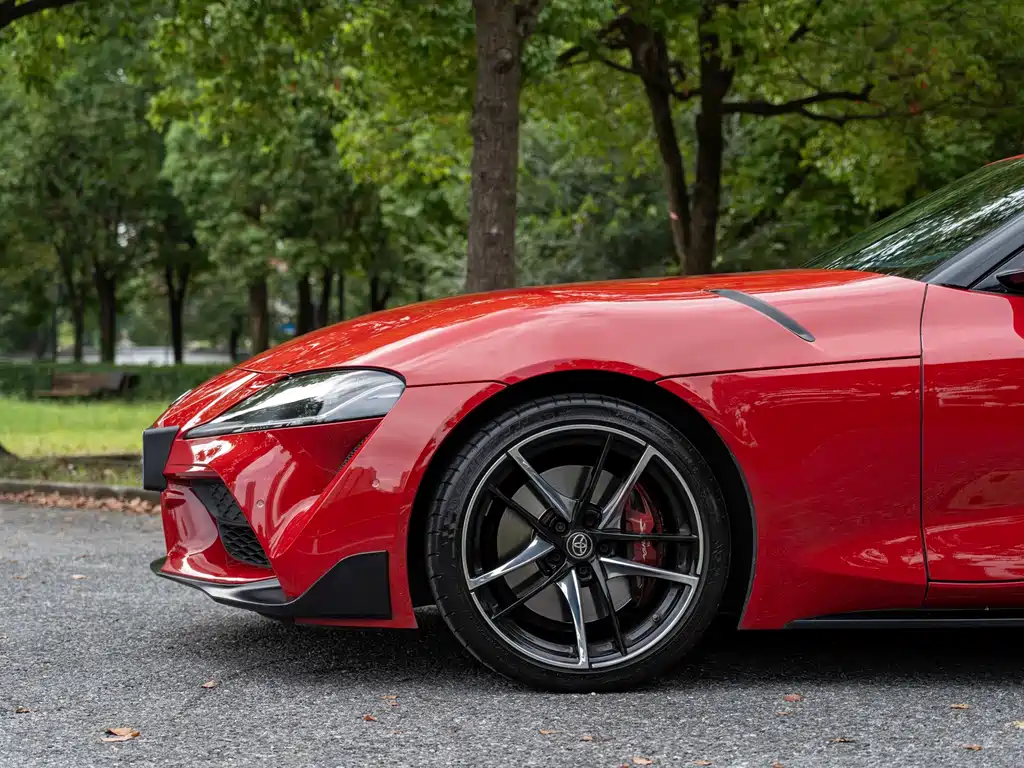 Toyota Supra — миниатюра 6