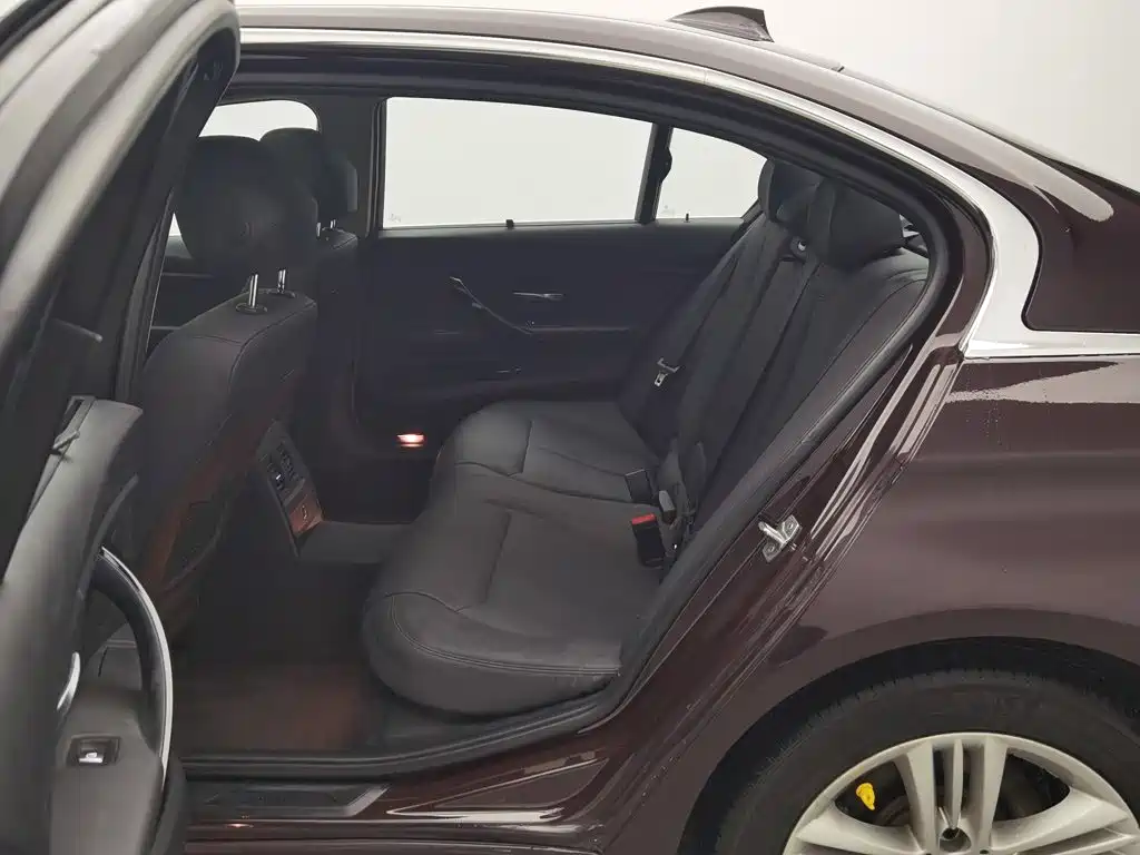 BMW 3 Series — миниатюра 15