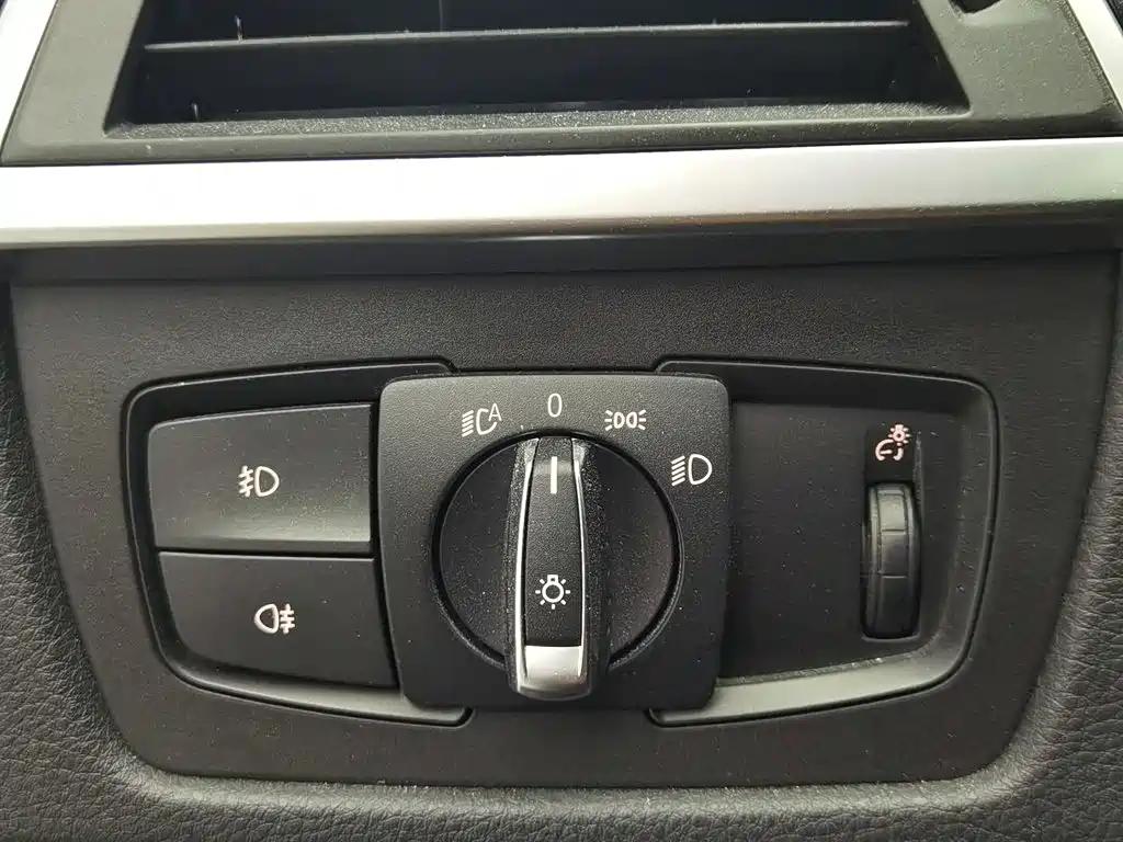BMW 3 Series — миниатюра 21