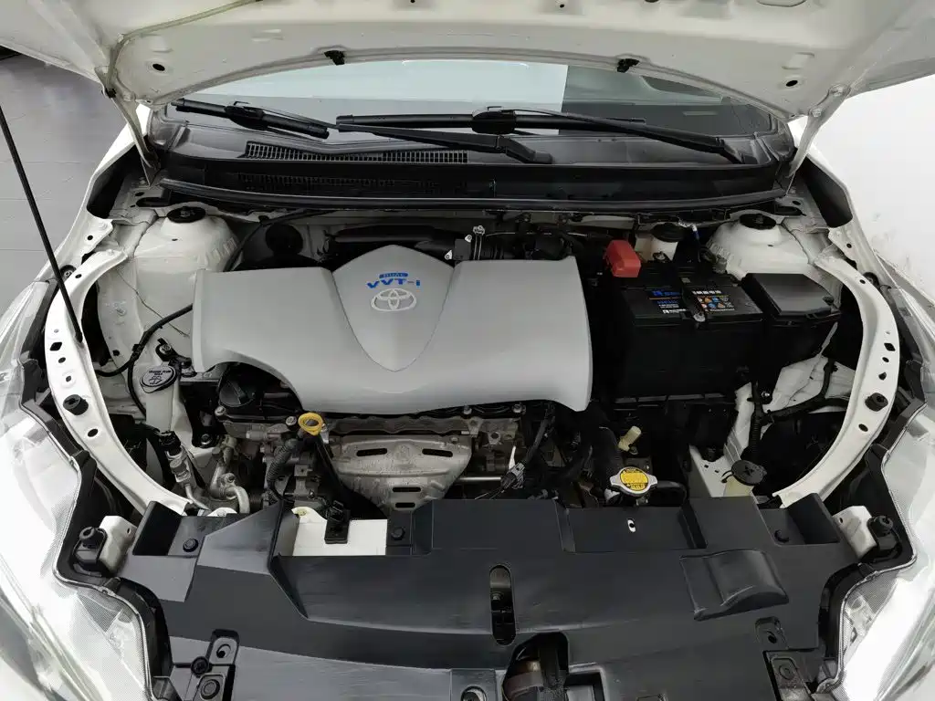 Toyota Yaris L — миниатюра 6