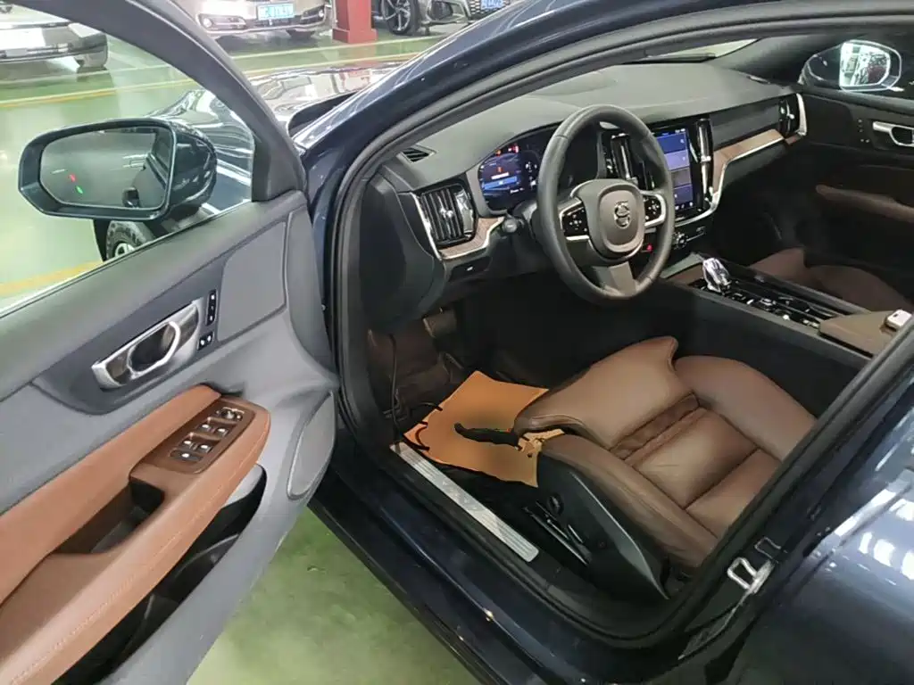Volvo V60 — миниатюра 16