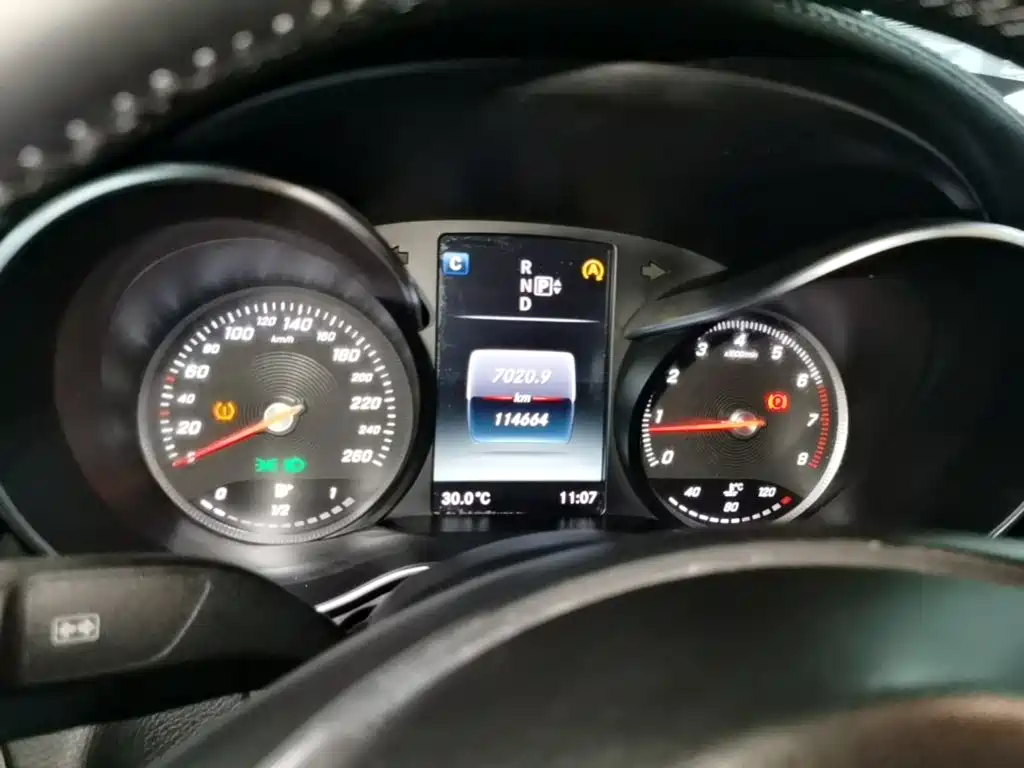 Mercedes-Benz C-Class — миниатюра 12