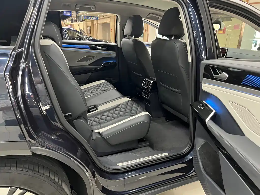 Volkswagen ID.6 Crozz — миниатюра 8
