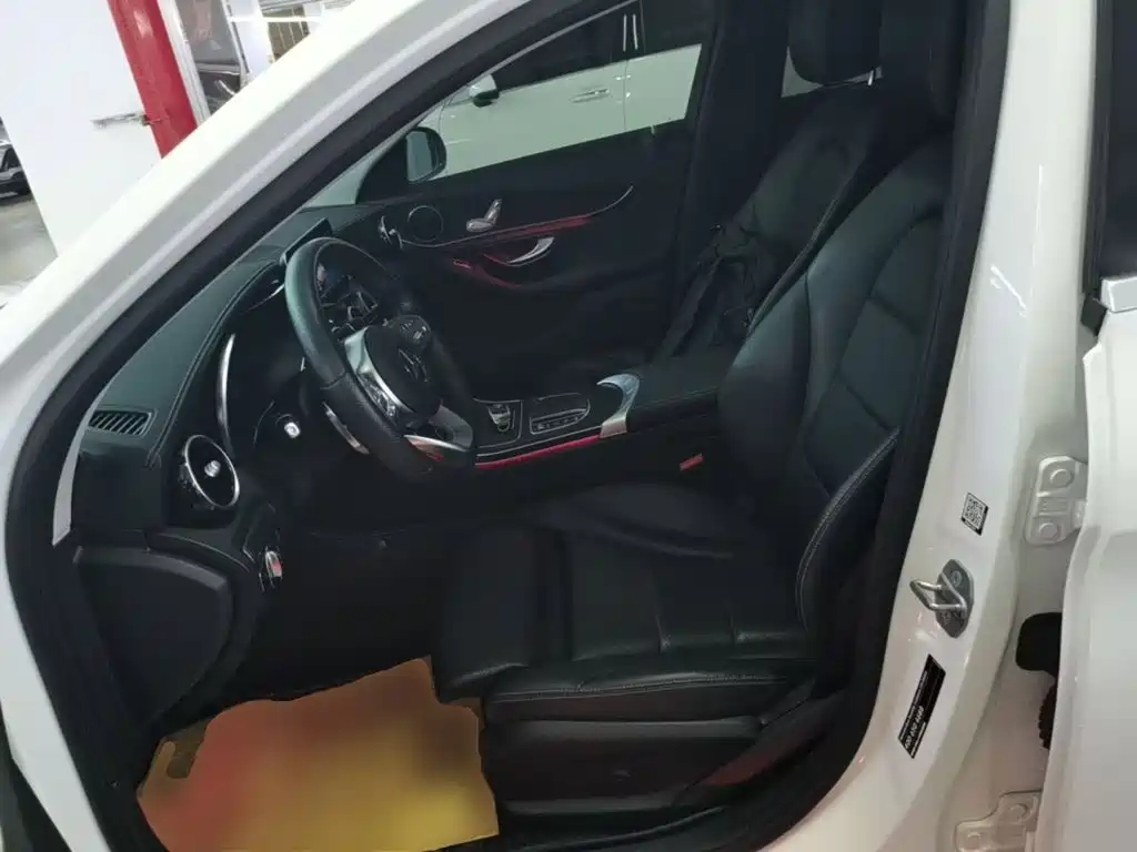 Mercedes-Benz C-Class — миниатюра 15