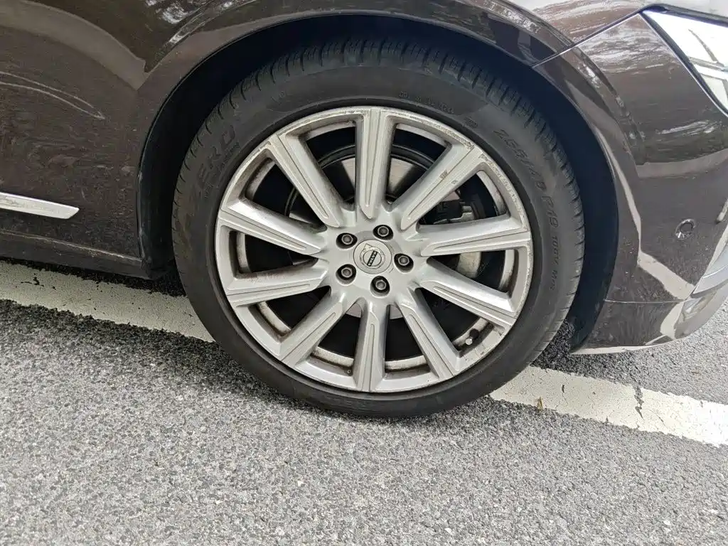 Volvo S90 — миниатюра 8