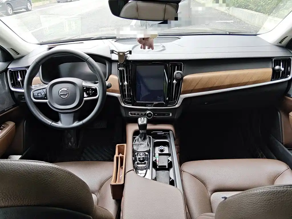 Volvo S90 — миниатюра 10