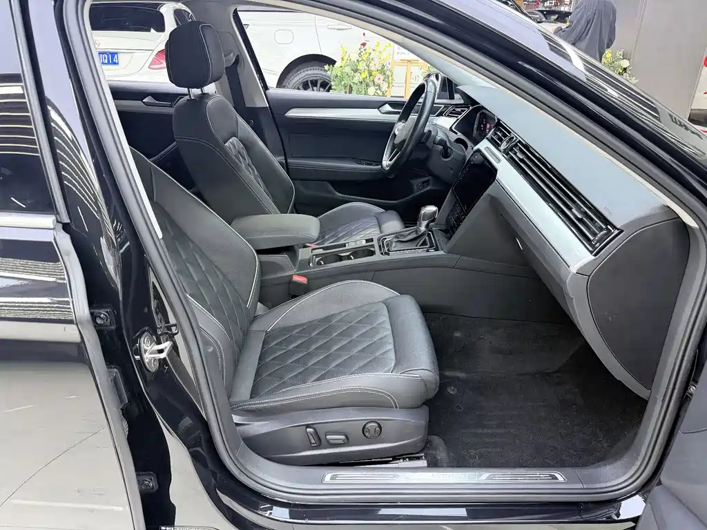 Volkswagen Magotan PHEV — миниатюра 8