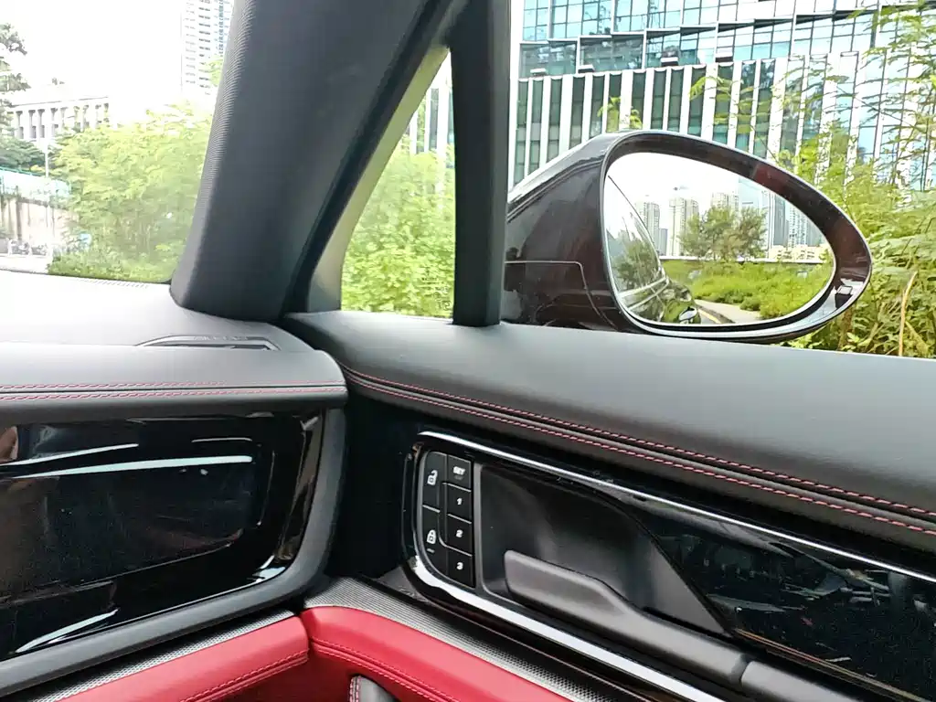 Porsche Panamera — миниатюра 26