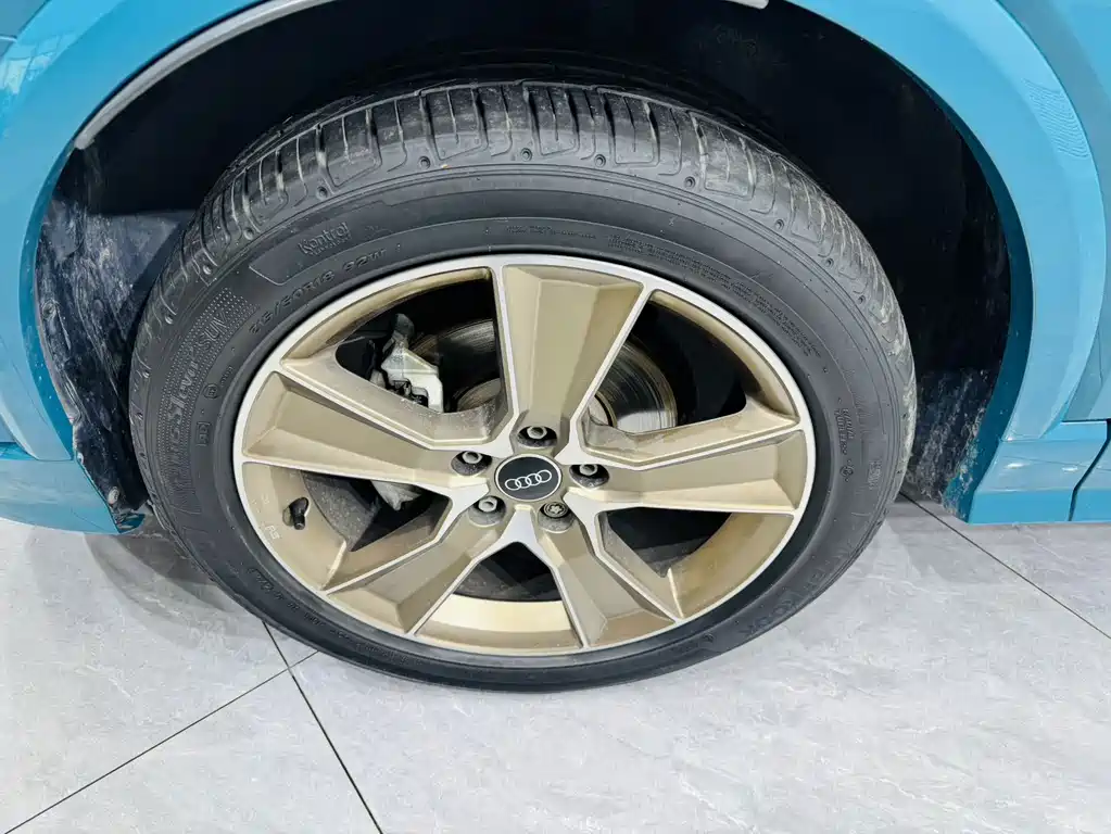 Audi Q2L — миниатюра 13