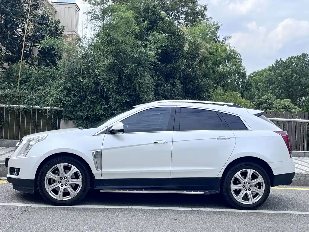 Cadillac SRX — миниатюра 4