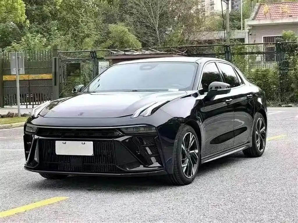 Купить Lynk & Co 03