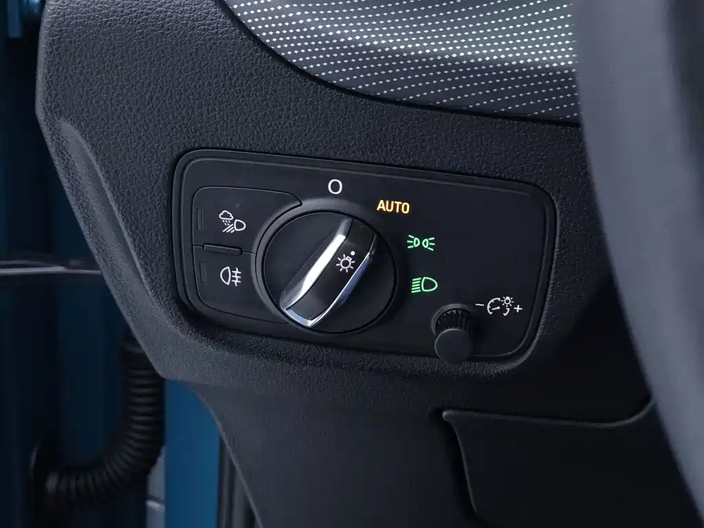 Audi Q2L — миниатюра 15