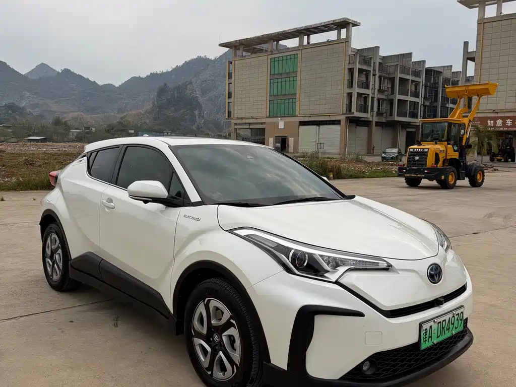 TOYOTA C HR EV