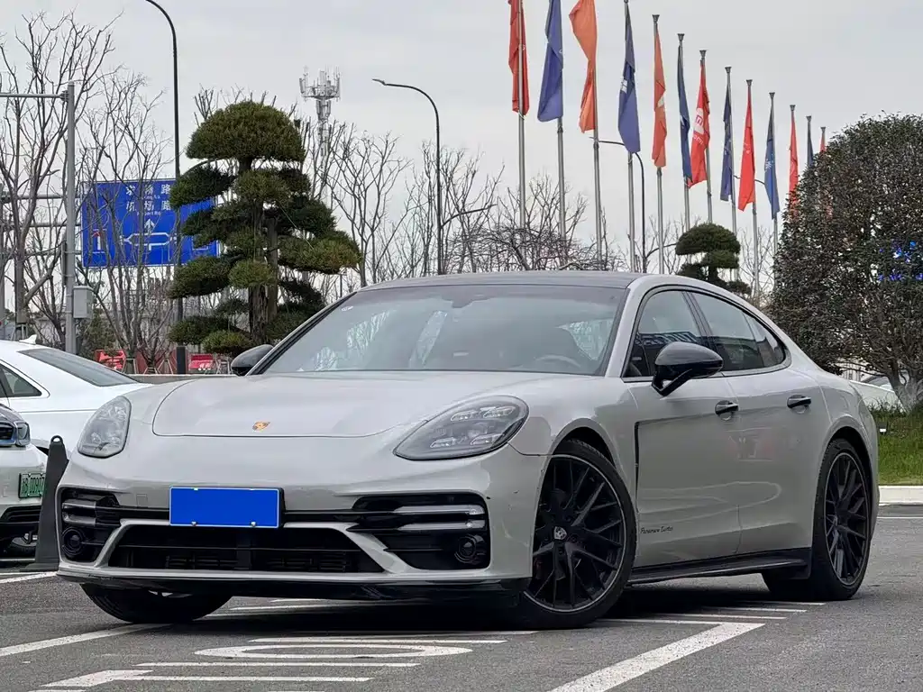 Porsche Panamera 2019