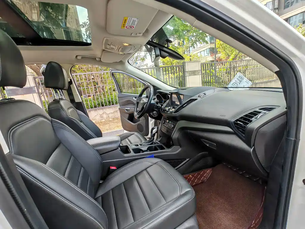 Ford Kuga — миниатюра 12