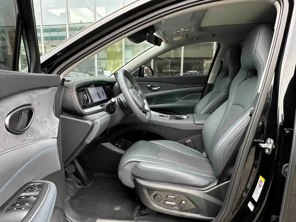 BYD SEA LION 07 DM I