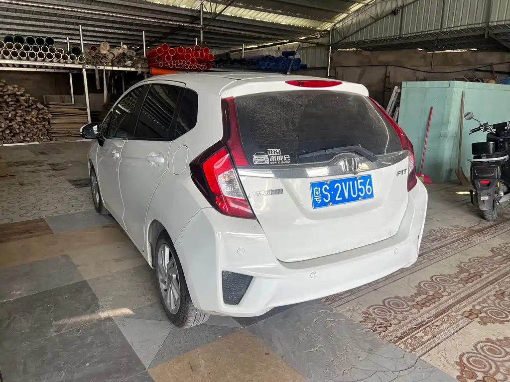 Honda Fit — миниатюра 5