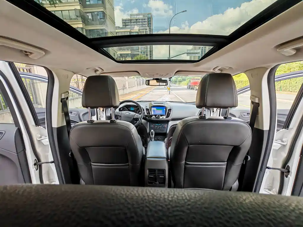 Ford Kuga — миниатюра 14
