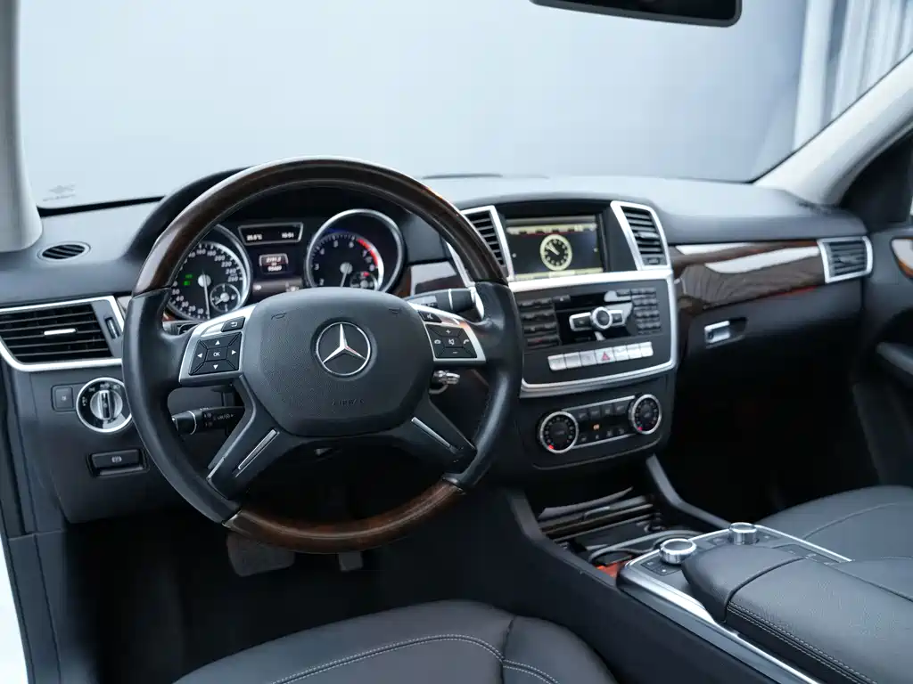 Mercedes-Benz M-Class — миниатюра 22