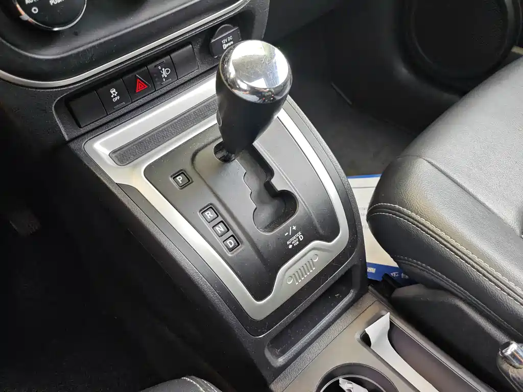 Jeep Compass (Import) — миниатюра 18