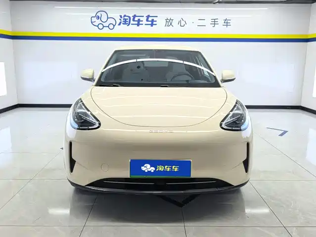 2025 Geely Xingyuan