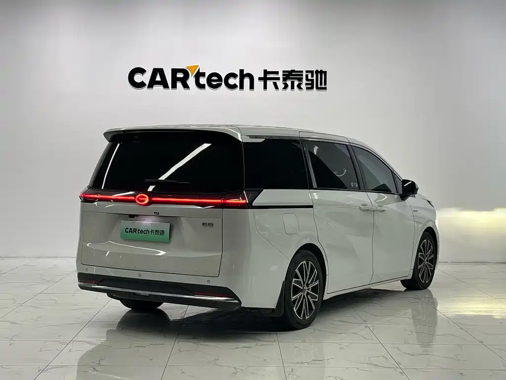 GAC Motor Trumpchi E8 PHEV — миниатюра 5
