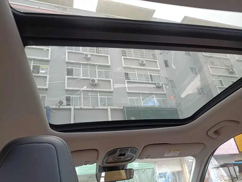 Geely Boyue L — миниатюра 9