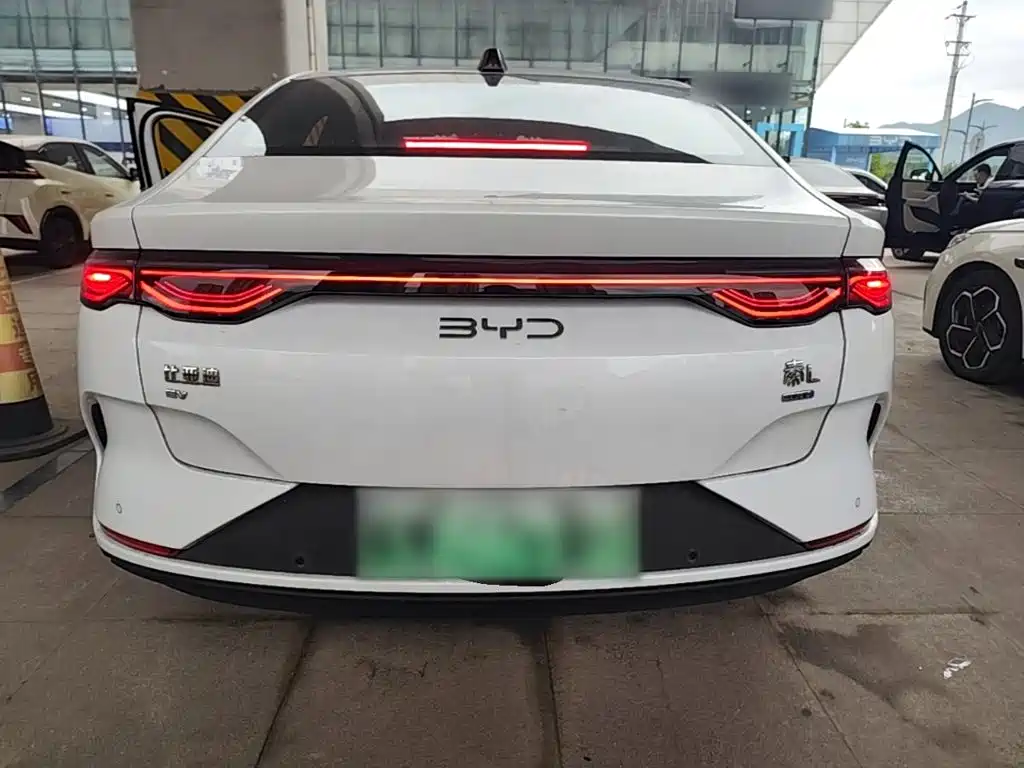 BYD Qin L — миниатюра 6