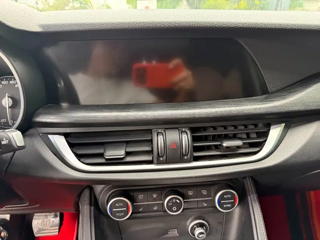 Alfa Romeo Stelvio — миниатюра 10