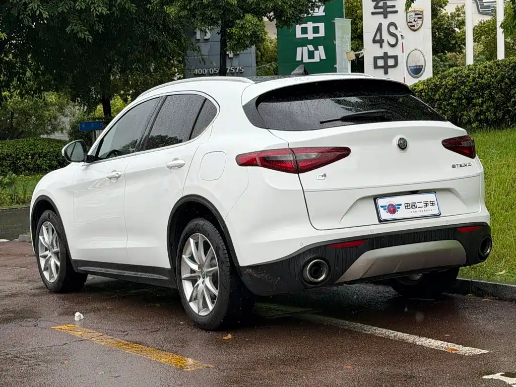 Alfa Romeo Stelvio — миниатюра 4