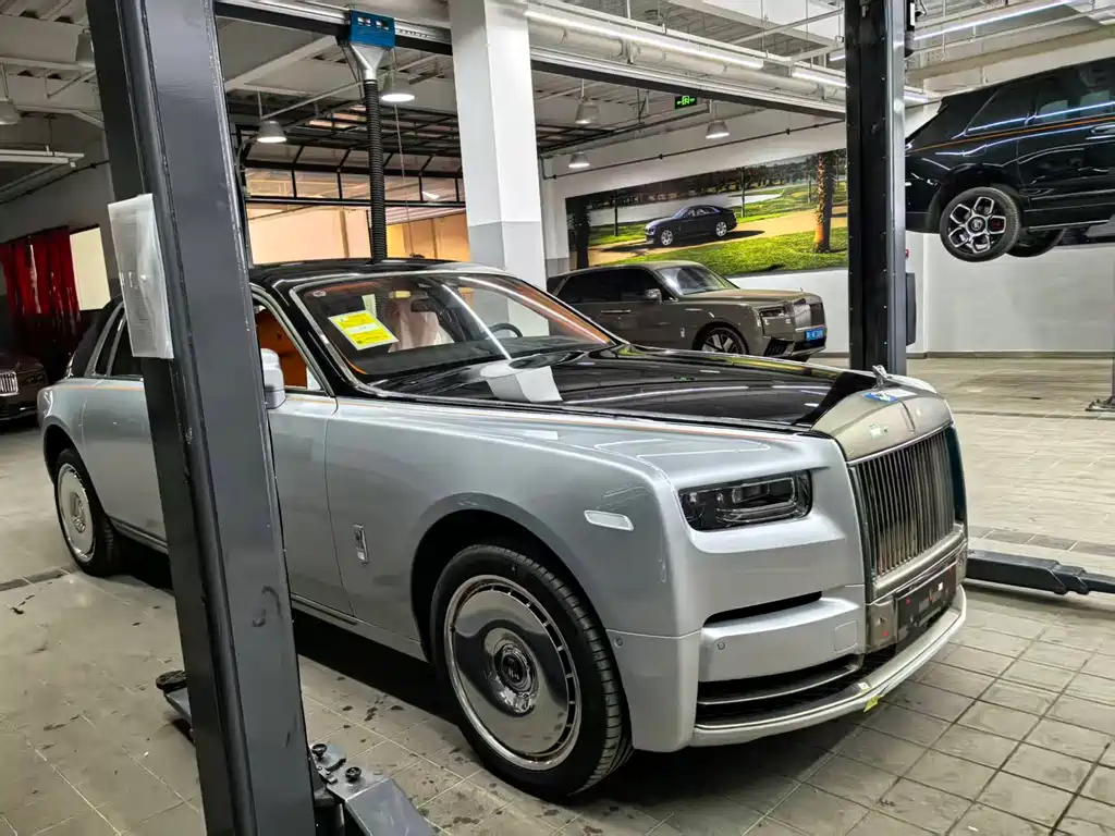 Rolls-Royce Phantom — миниатюра 6