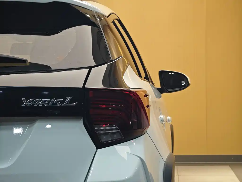 Toyota Yaris L — миниатюра 25