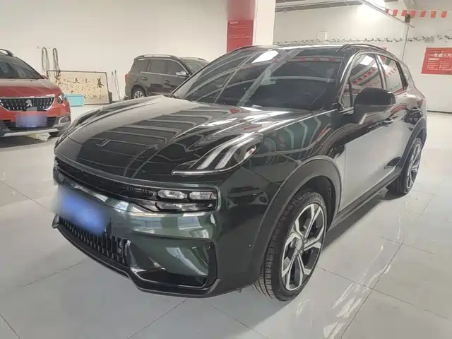 Lynk & Co 06
