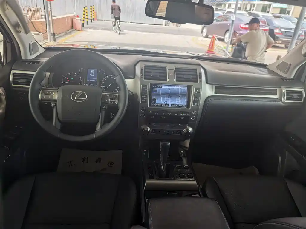 Lexus GX — миниатюра 12