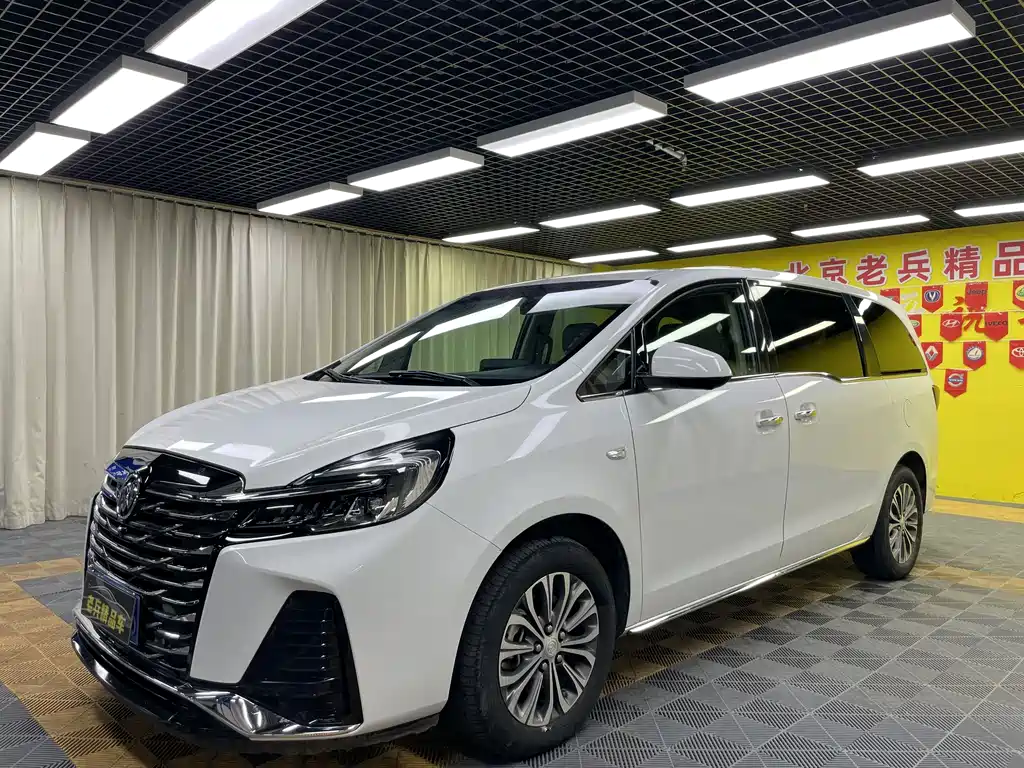 Buick GL8 2023