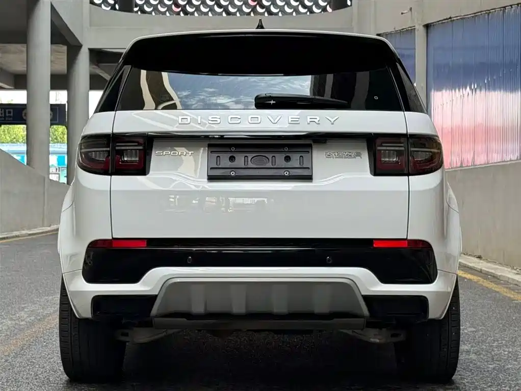 LAND ROVER DISCOVER NEW ENERGY SOURCES FOR SPORTS