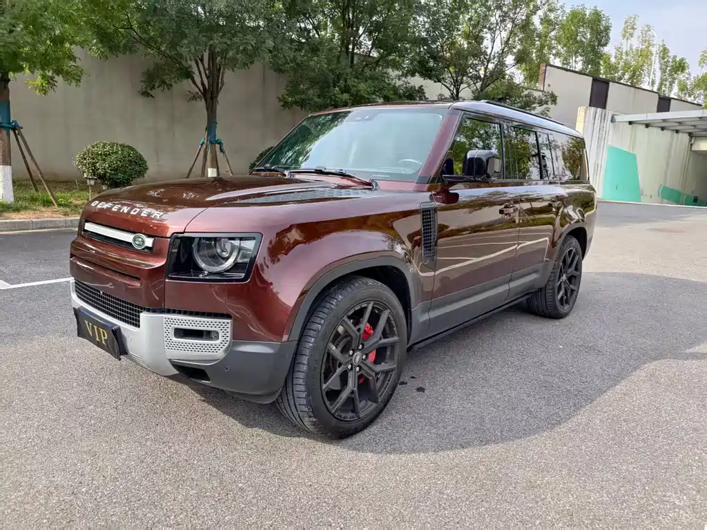 LAND ROVER DEFENDER