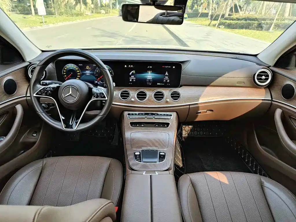 MERCEDES-BENZ E CLASS