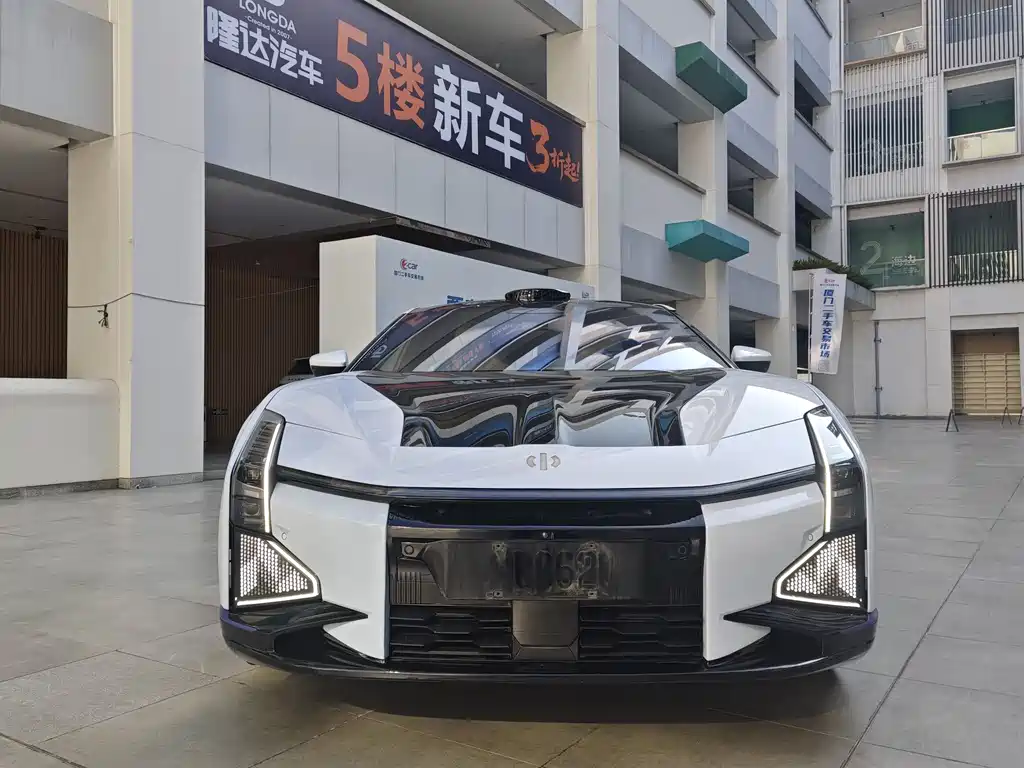 HiPhi HiPhi Z 2023 мест