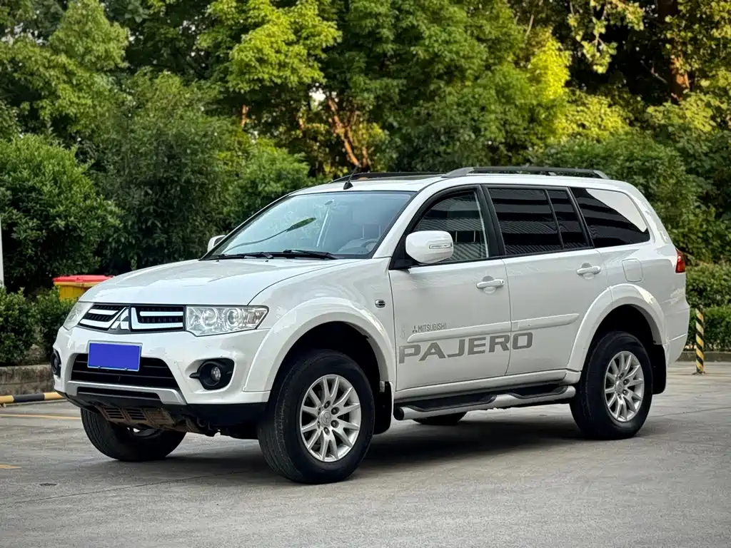 Mitsubishi Pajero Sport
