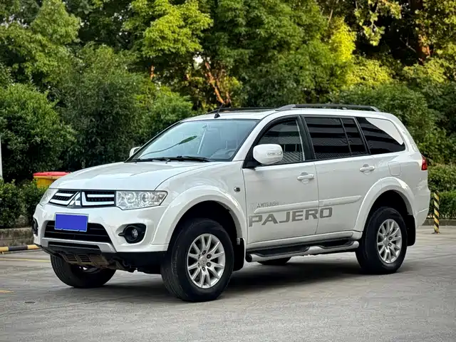 Mitsubishi Pajero Sport