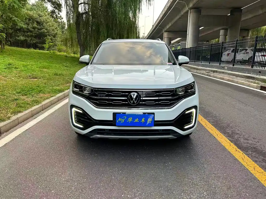 Volkswagen Tayron GTE — миниатюра 2